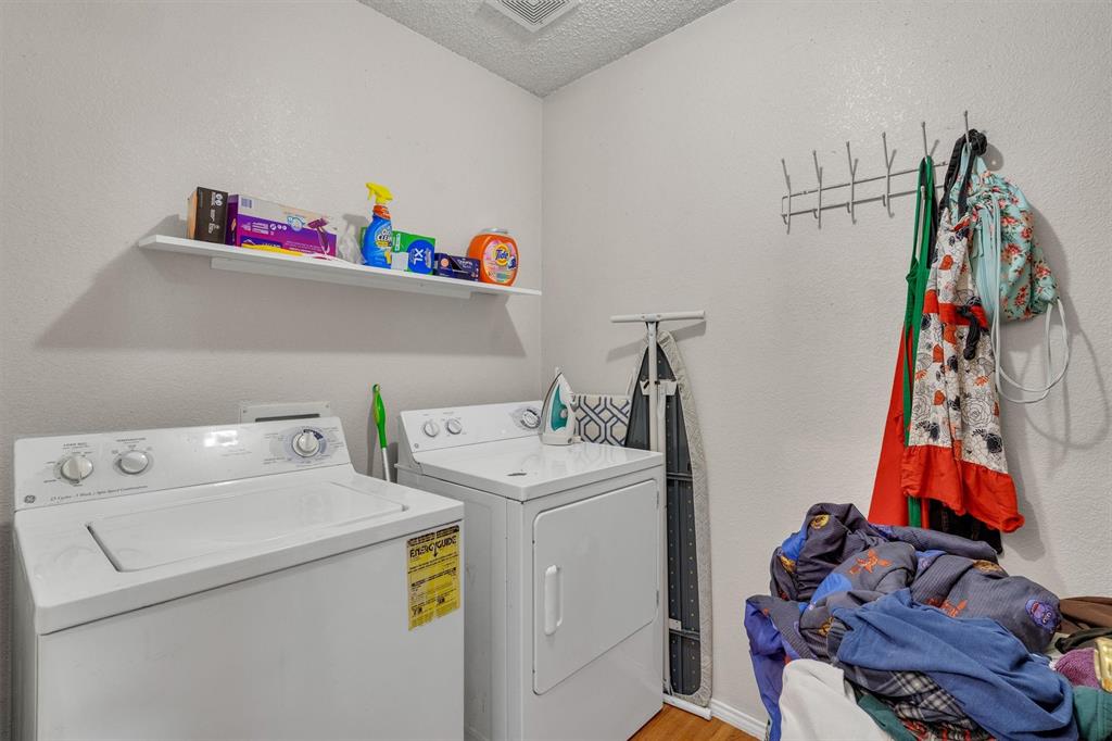 103 Charleston Drive Property Photo 7
