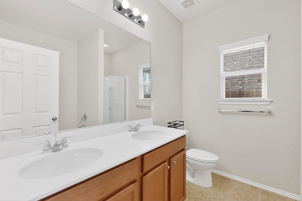 2409 Buelingo Lane Property Photo 11