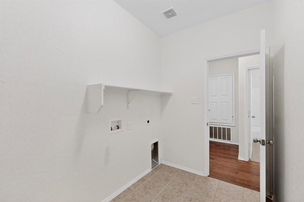 2409 Buelingo Lane Property Photo 17
