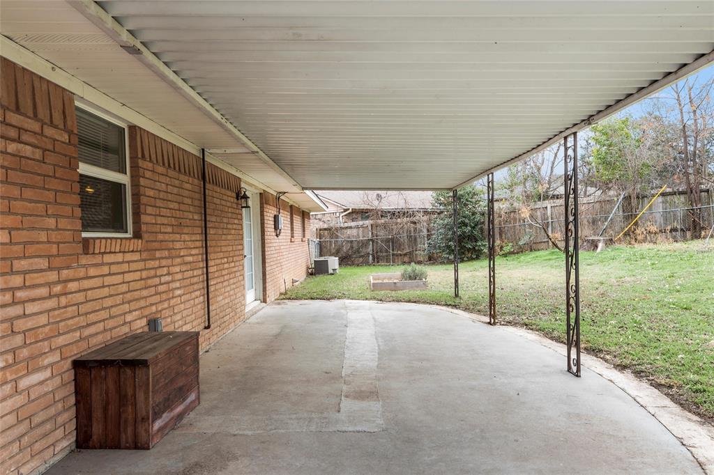 2208 Lake Forest Drive Property Photo 25