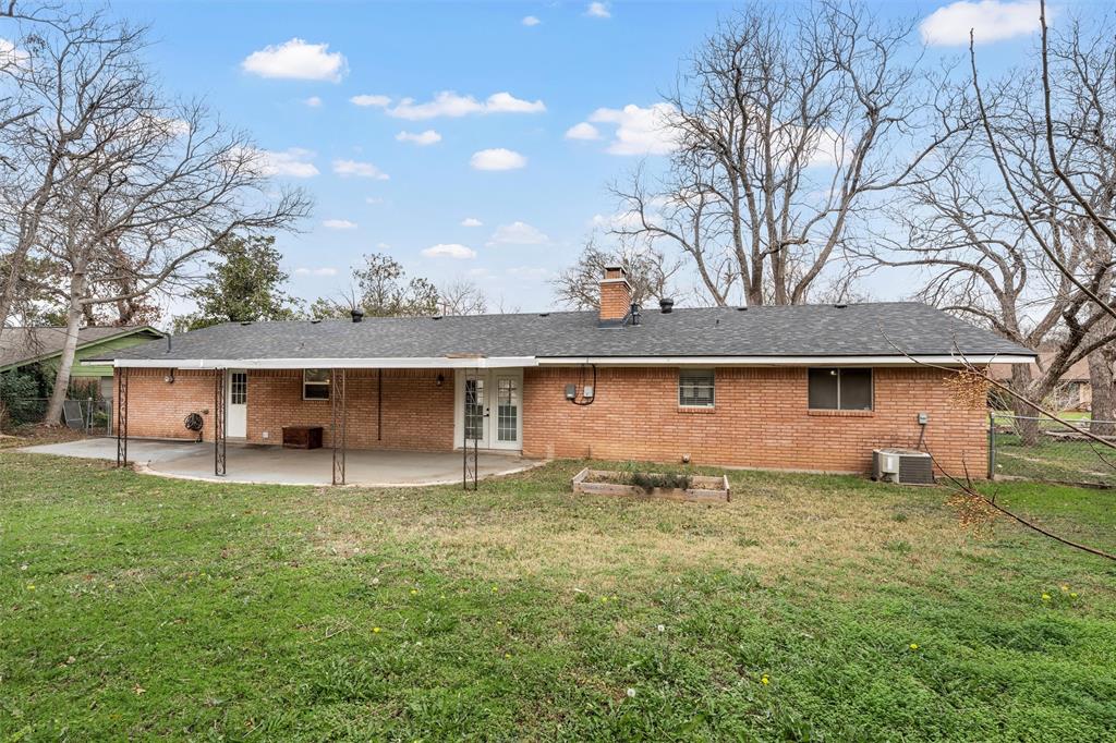 2208 Lake Forest Drive Property Photo 27