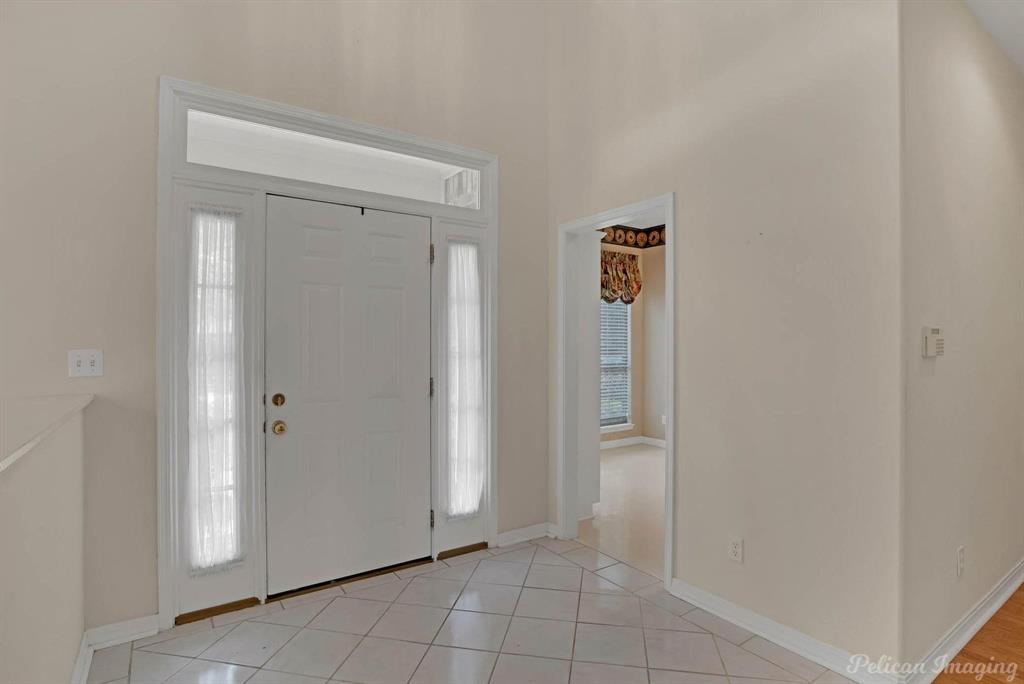 110 Kings Crossing Property Photo 4