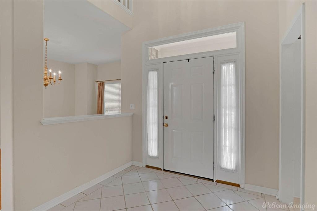 110 Kings Crossing Property Photo 5