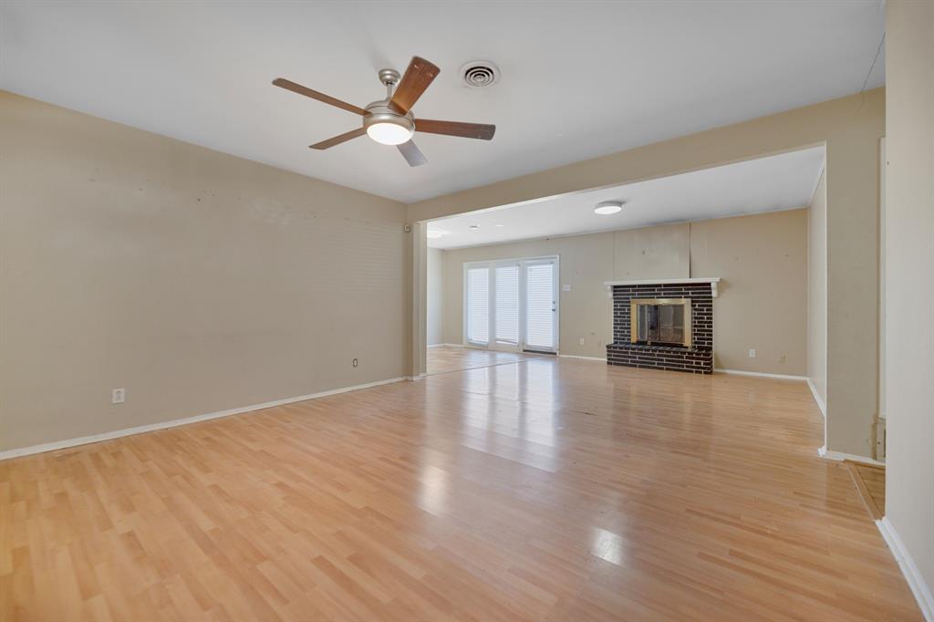 518 Worcester Way Property Photo 7