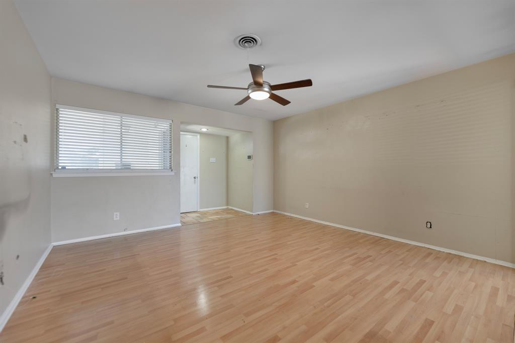 518 Worcester Way Property Photo 8