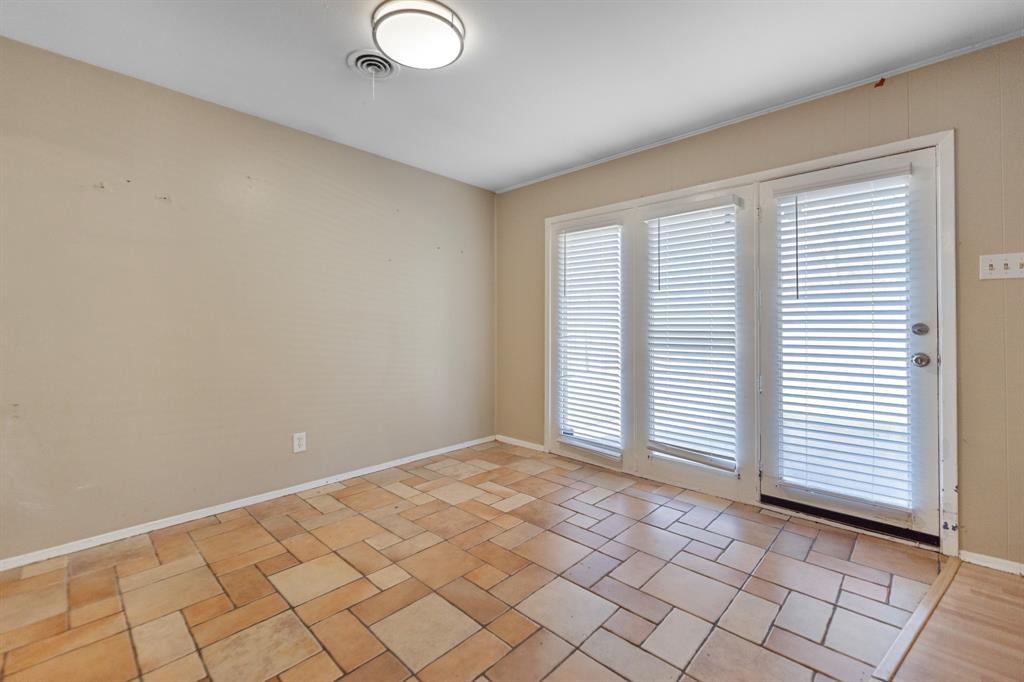 518 Worcester Way Property Photo 11