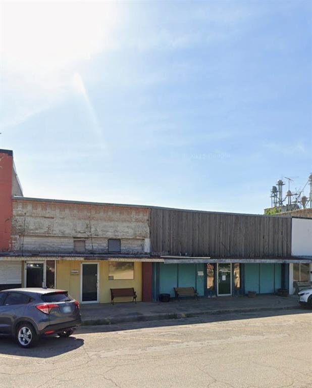 103 & 105 S Main Street Property Photo 1