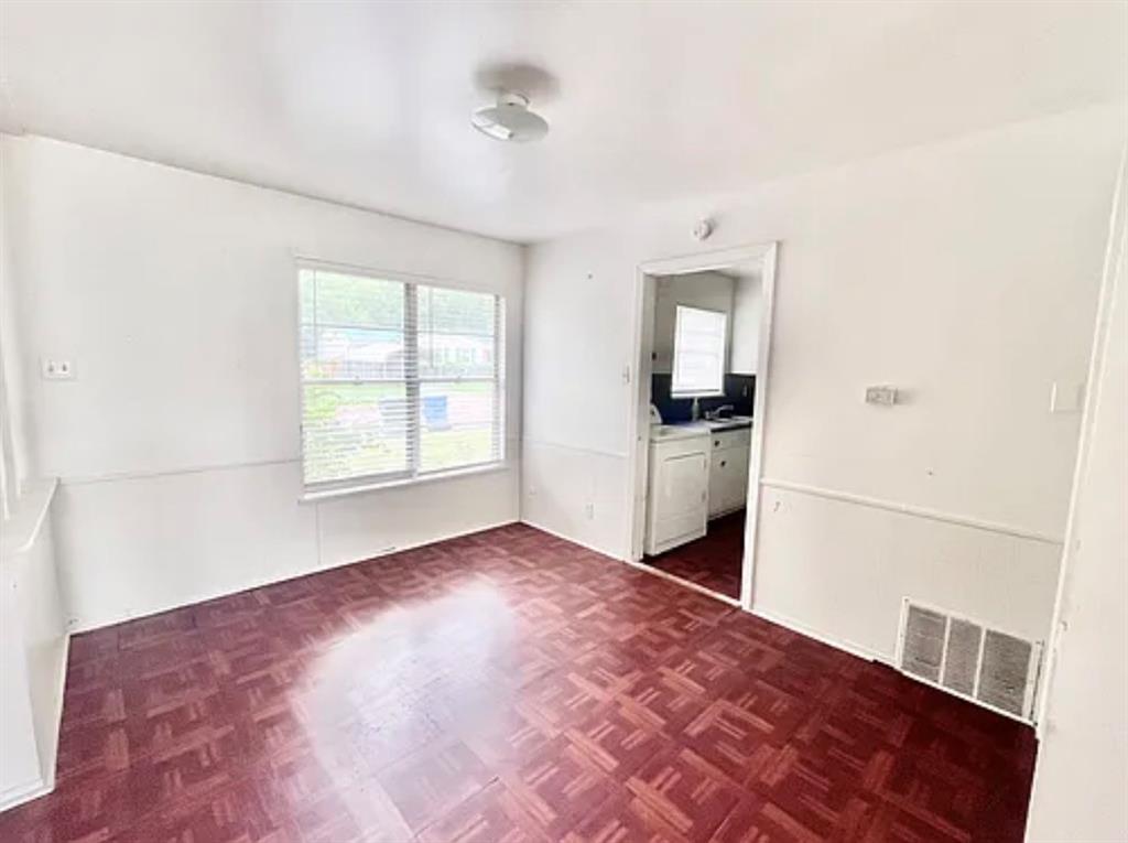 109 Vandenburg Drive A Property Photo 6