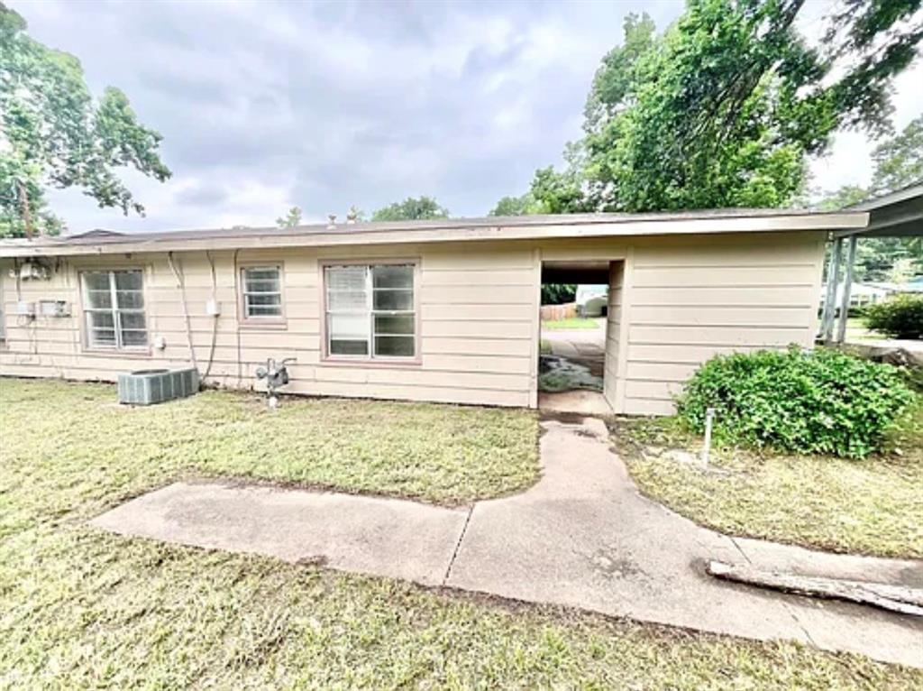 109 Vandenburg Drive A Property Photo 9