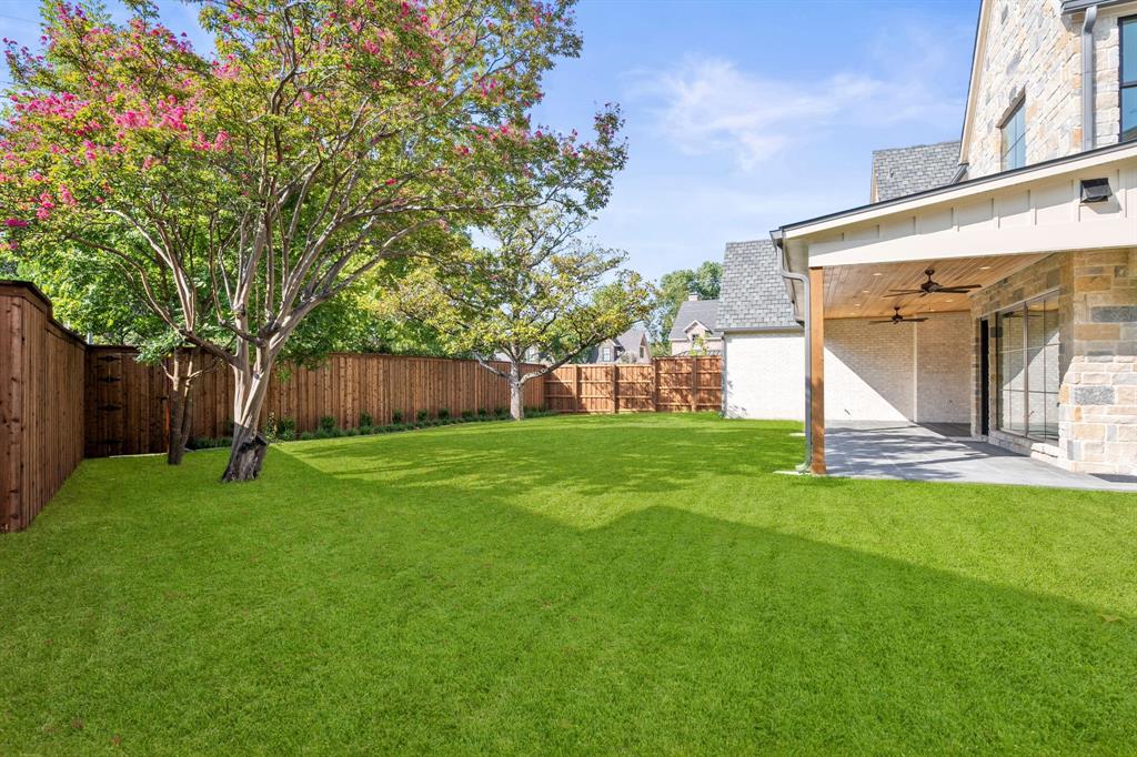 1211 Seminole Drive Property Photo 8