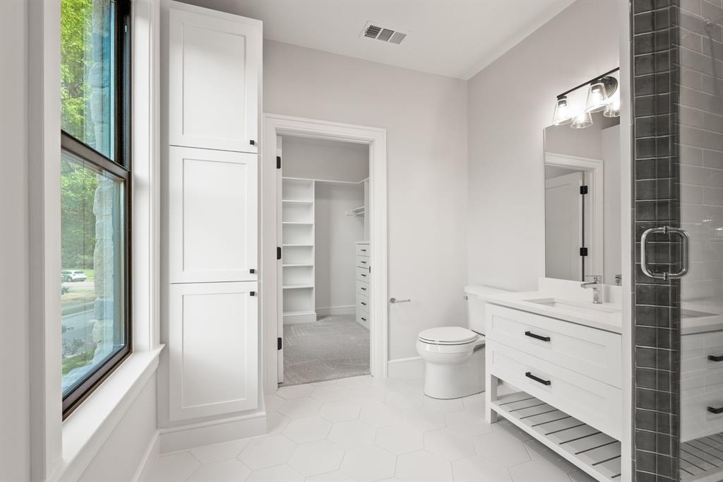 1211 Seminole Drive Property Photo 34