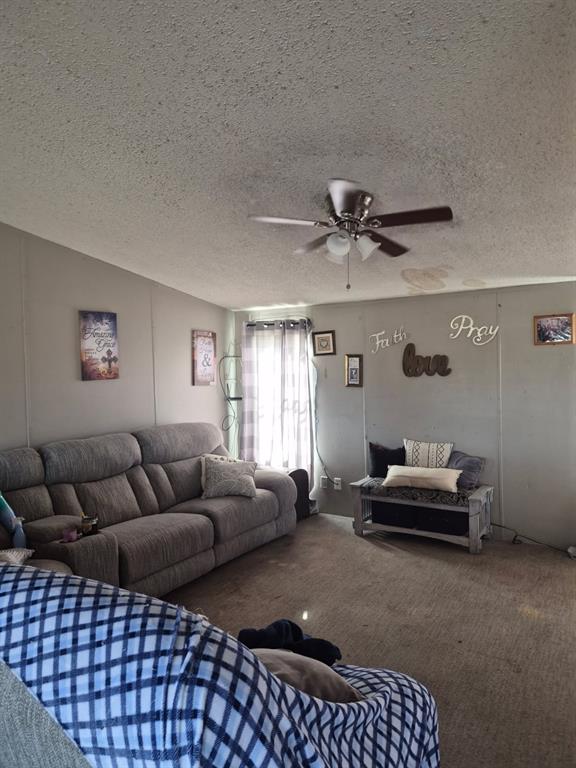 7241 S Interstate 45 Service Road Property Photo 4