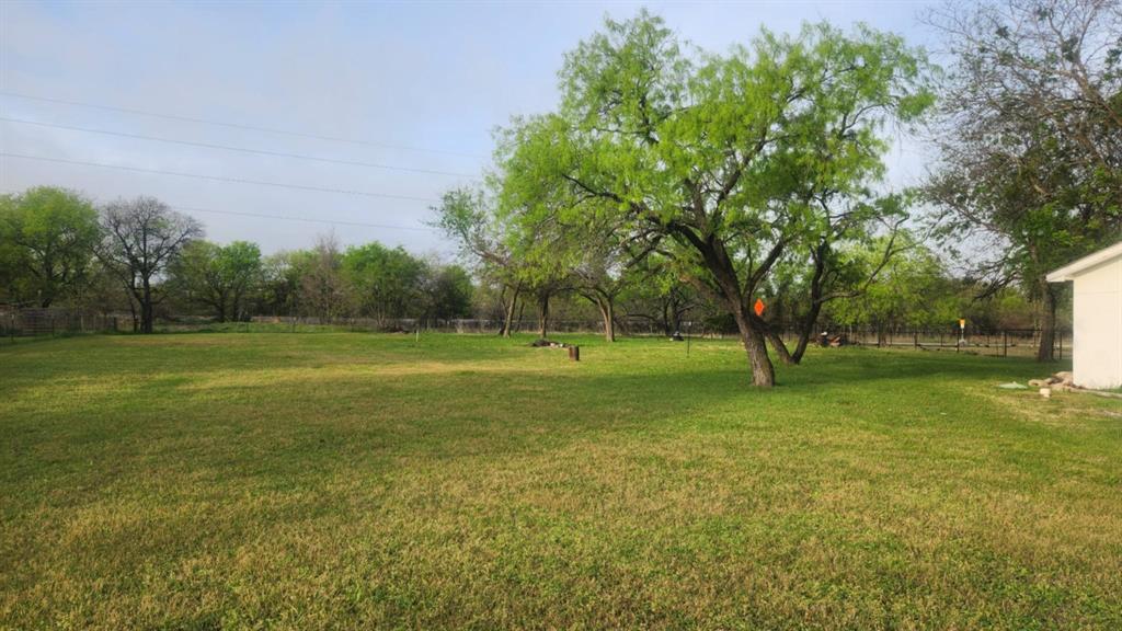 7241 S Interstate 45 Service Road Property Photo 7