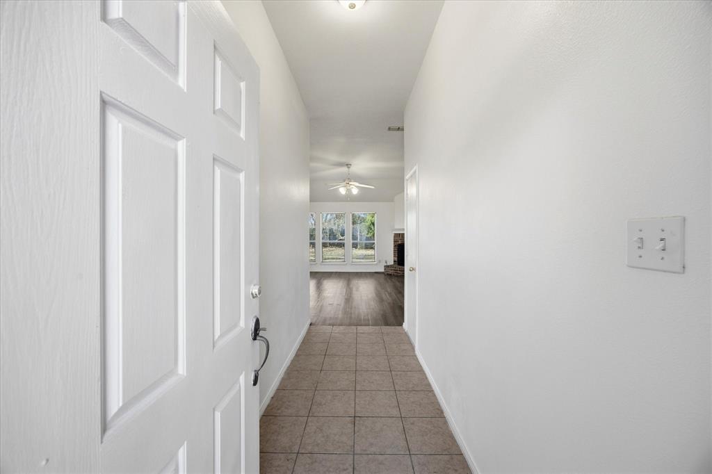 334 River Oaks Lane Property Photo 5