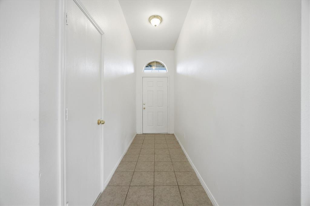 334 River Oaks Lane Property Photo 6