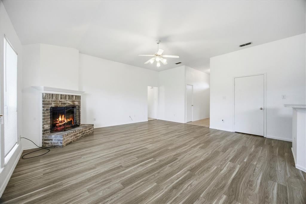334 River Oaks Lane Property Photo 9