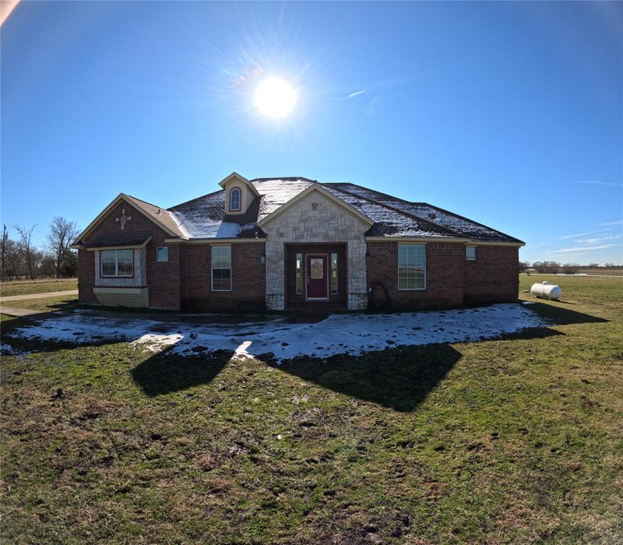 6401 County Road 3208 Property Photo 1