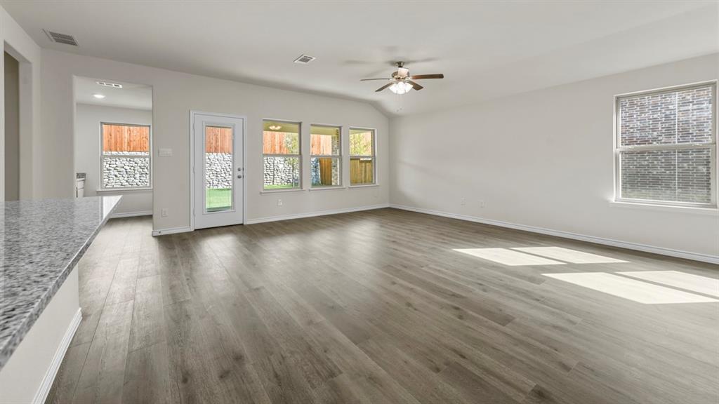 2060 Hearn Drive Property Photo 9