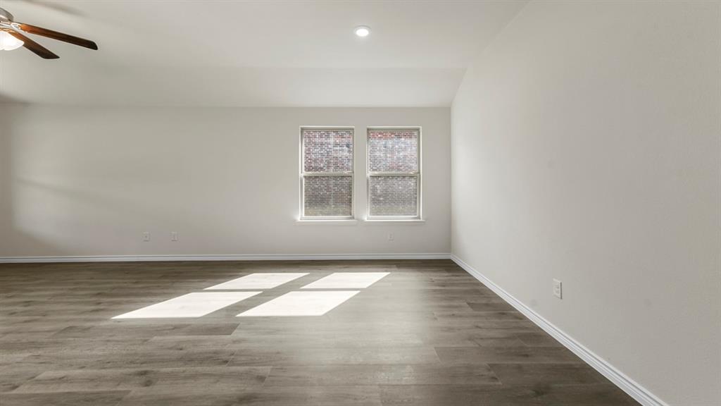 2060 Hearn Drive Property Photo 10
