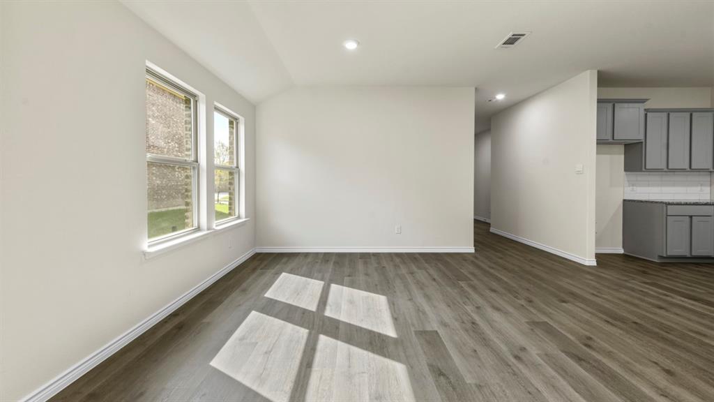 2060 Hearn Drive Property Photo 11