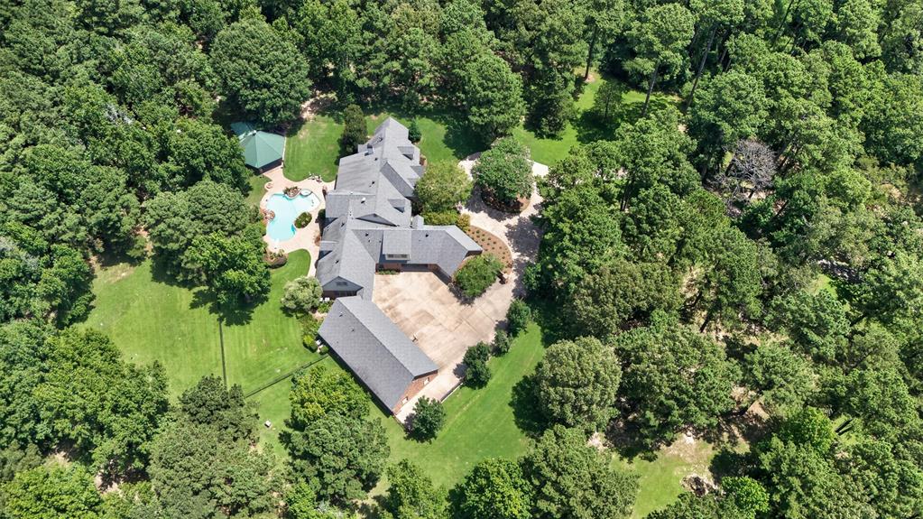 1330 Forest Creek Drive Property Photo 4