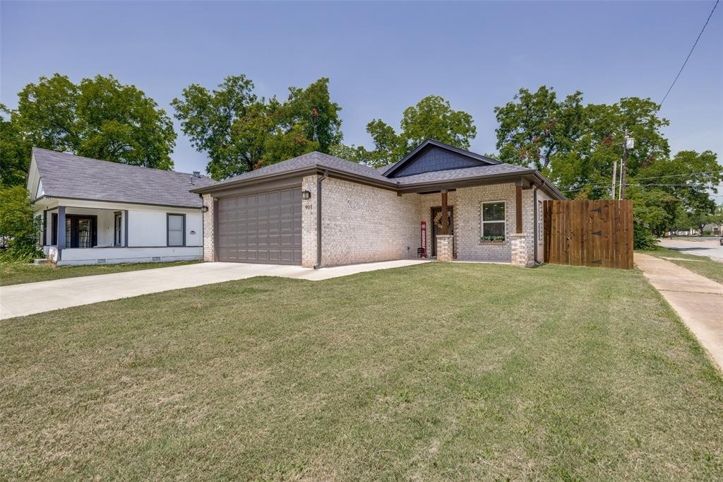 901 W Owing Street Property Photo 1