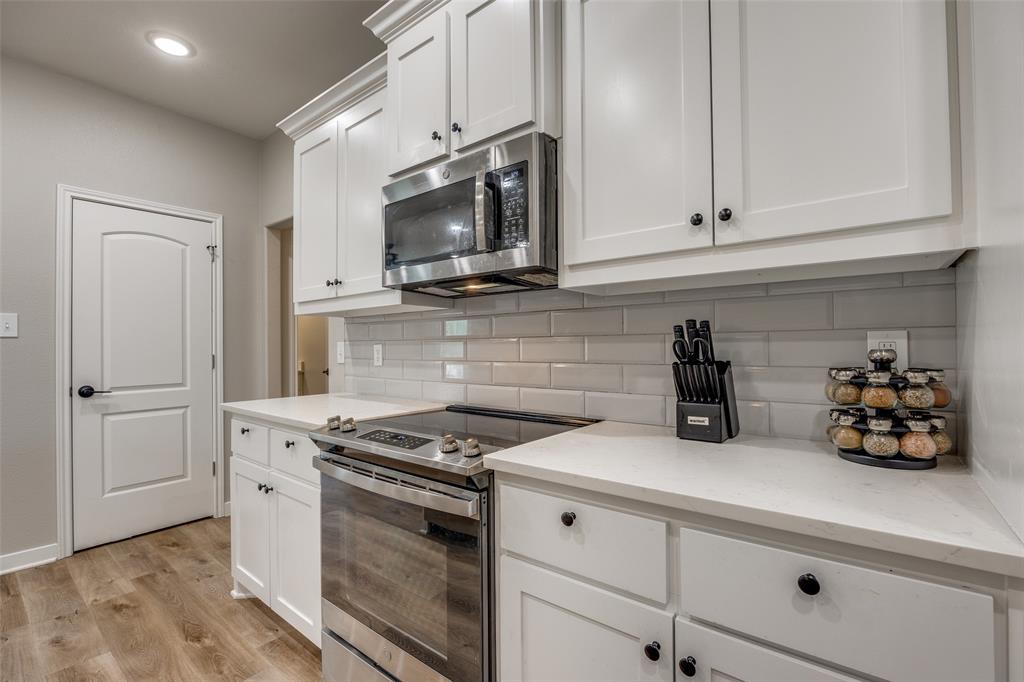 901 W Owing Street Property Photo 7