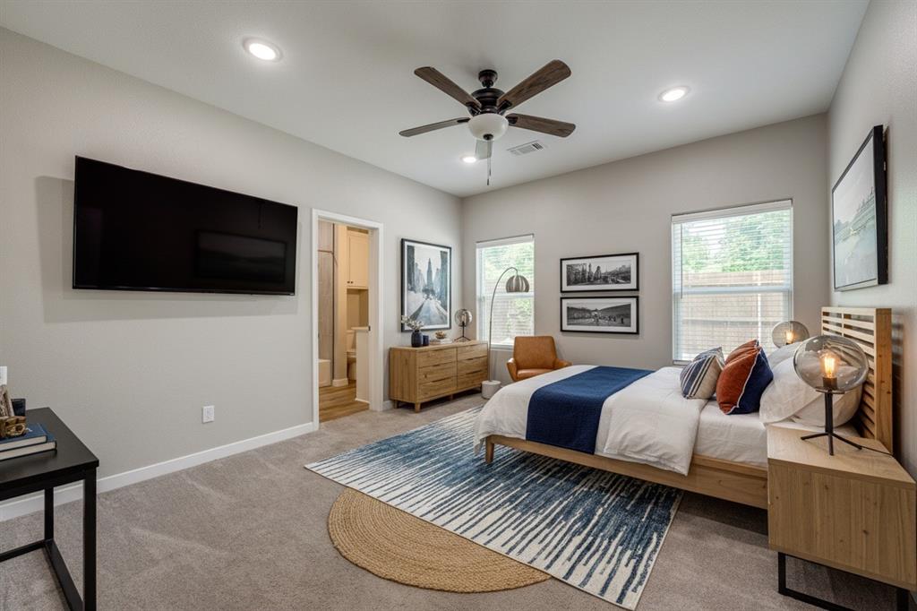901 W Owing Street Property Photo 8