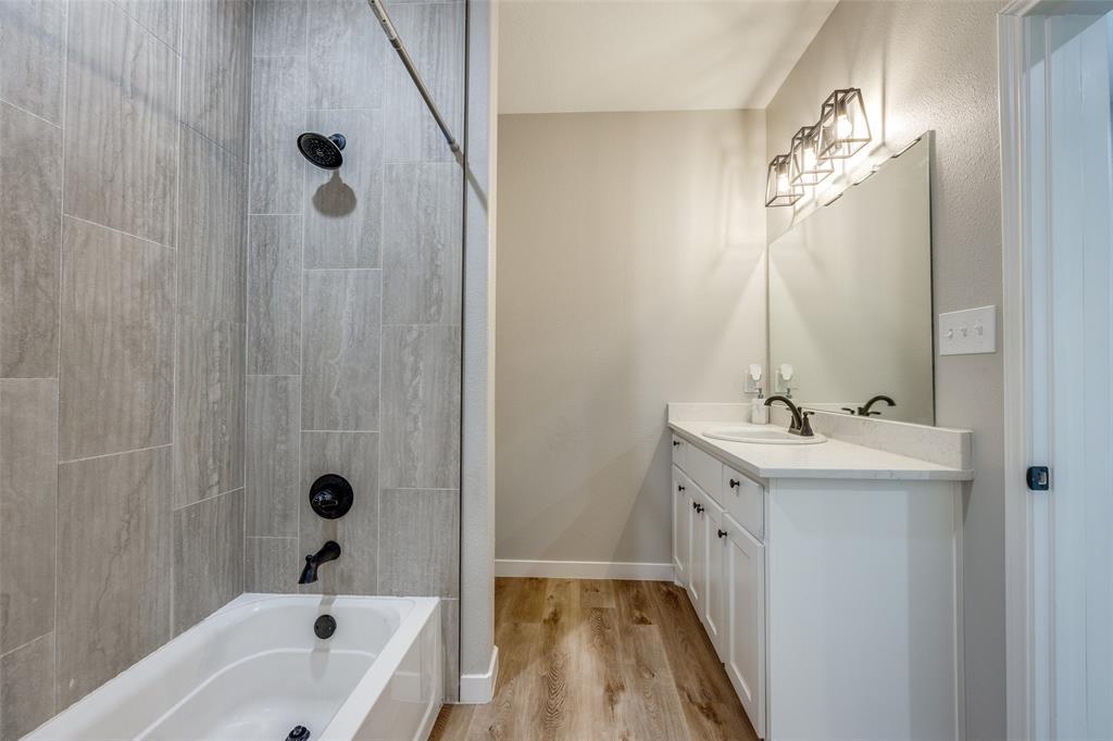 901 W Owing Street Property Photo 10