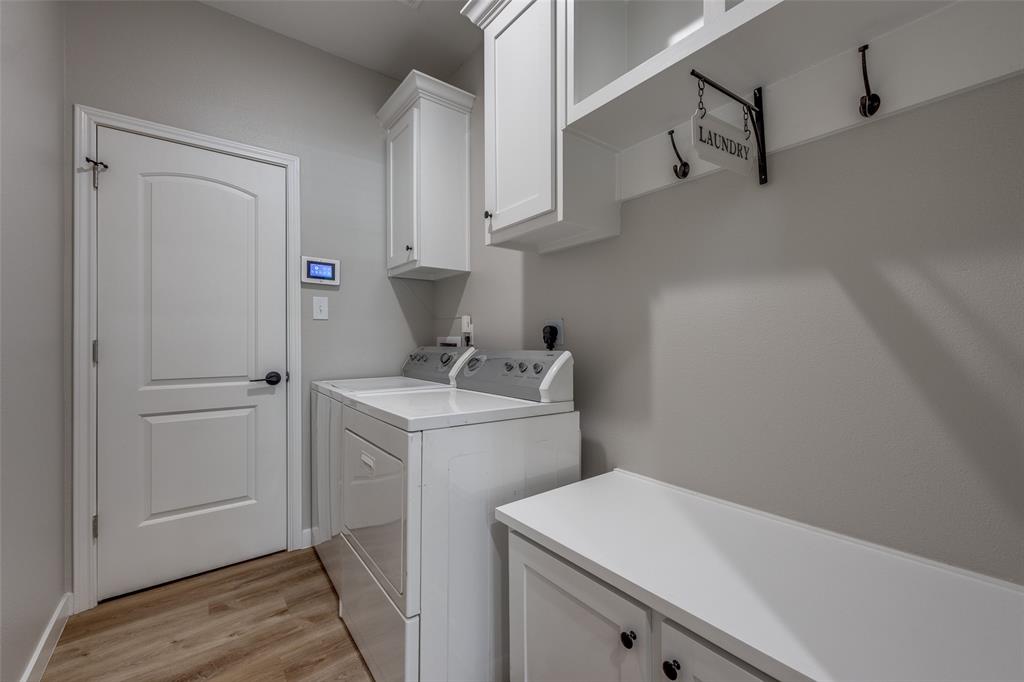 901 W Owing Street Property Photo 12