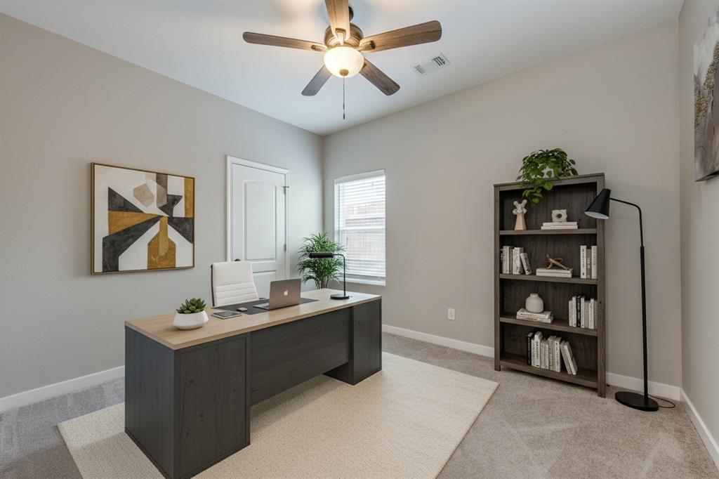 901 W Owing Street Property Photo 13