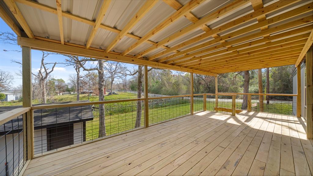 721 Queens Drive Property Photo 1