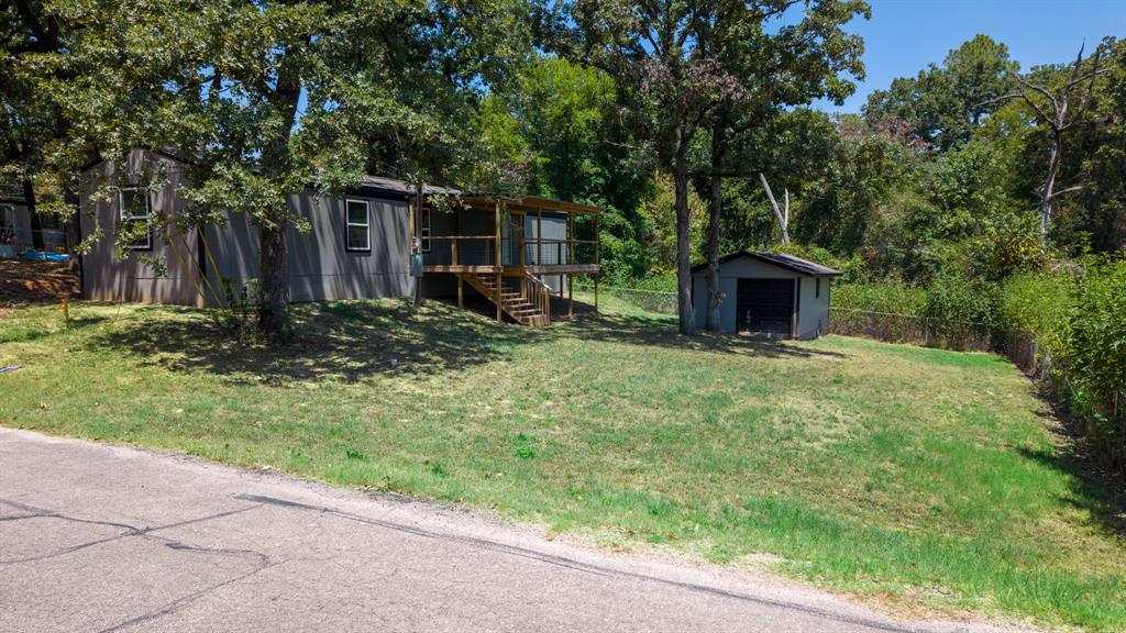 721 Queens Drive Property Photo 2