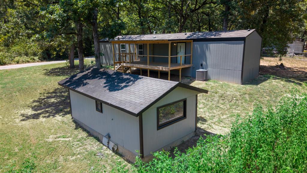 721 Queens Drive Property Photo 4