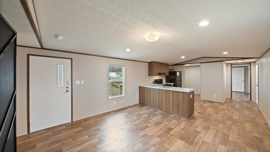 721 Queens Drive Property Photo 8