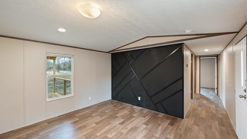721 Queens Drive Property Photo 10