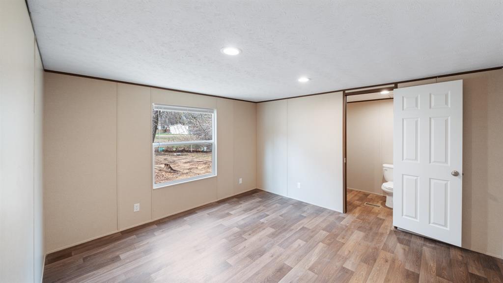 721 Queens Drive Property Photo 13