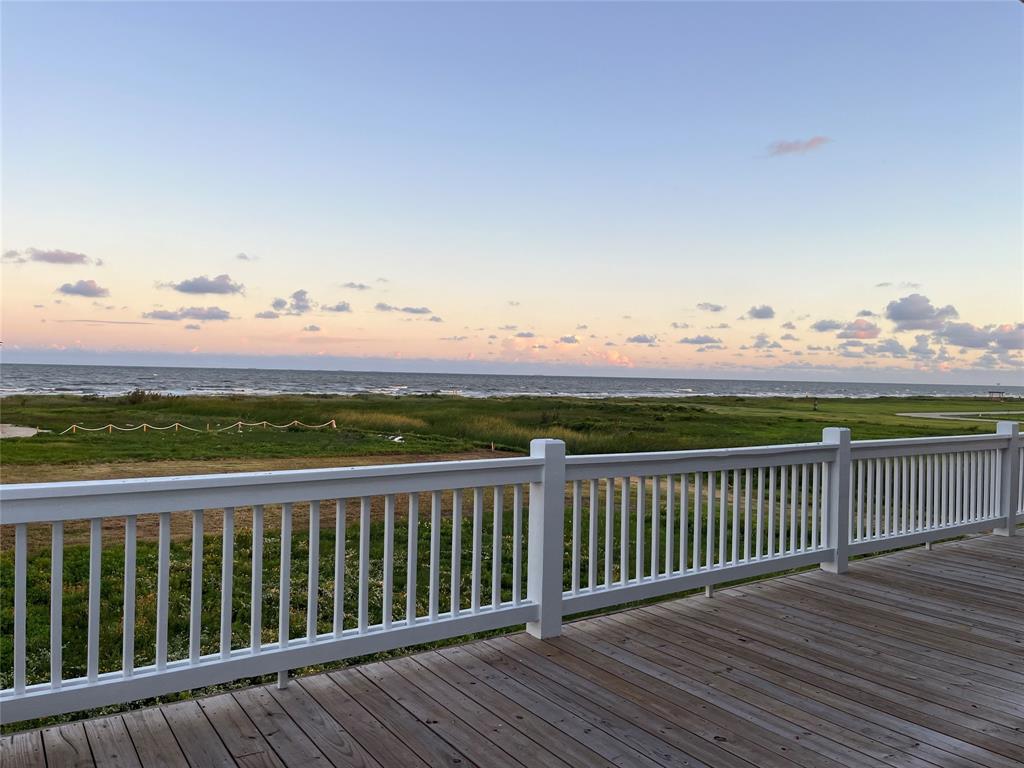 512 Caplen Shores Circle