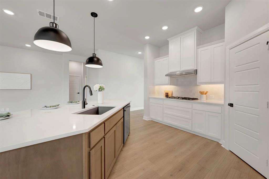 9413 Ambrosia Street Property Photo 12