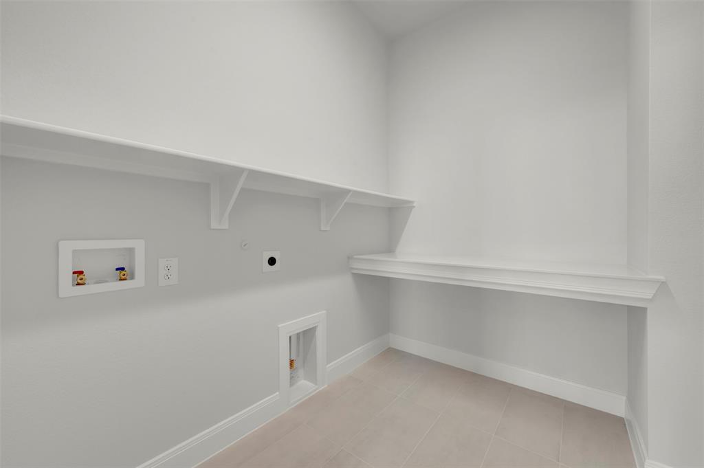 9413 Ambrosia Street Property Photo 23