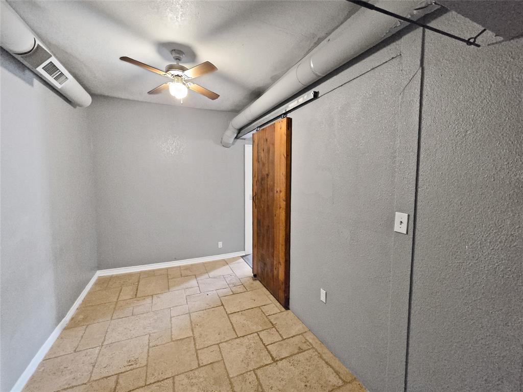 507 W Nash Street Property Photo 22