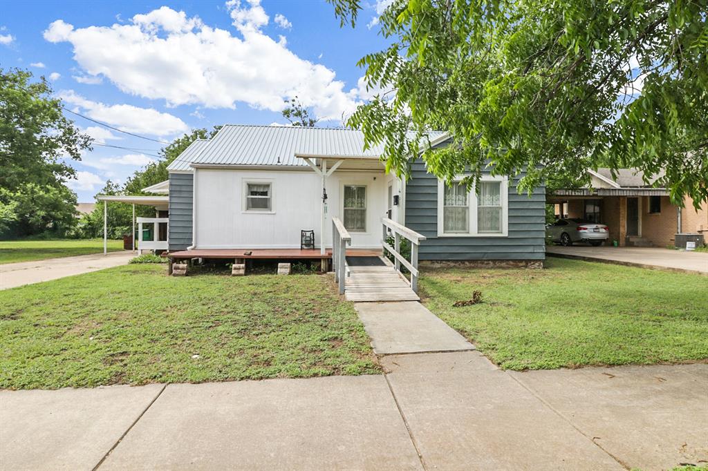 605 W Walnut Street Property Photo 16