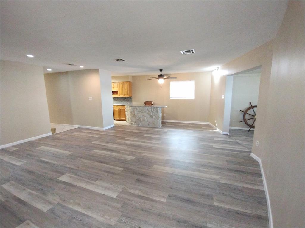 201 N Oak Acres Drive Property Photo 8