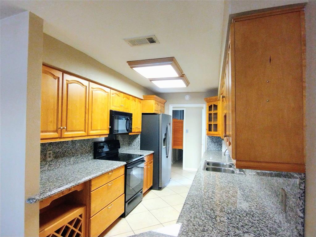 201 N Oak Acres Drive Property Photo 11