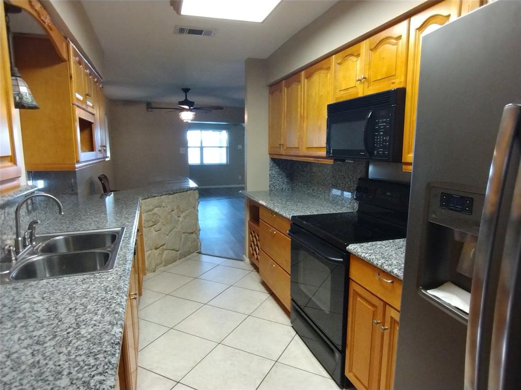 201 N Oak Acres Drive Property Photo 12