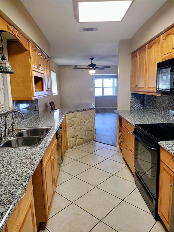 201 N Oak Acres Drive Property Photo 14