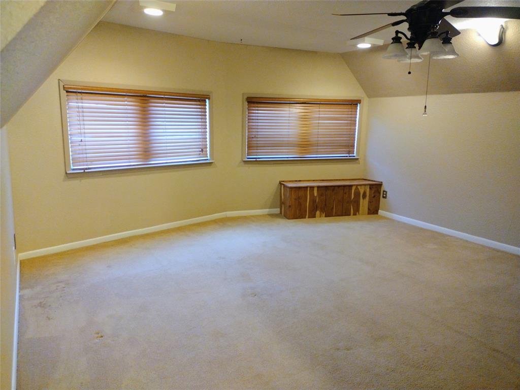 201 N Oak Acres Drive Property Photo 17