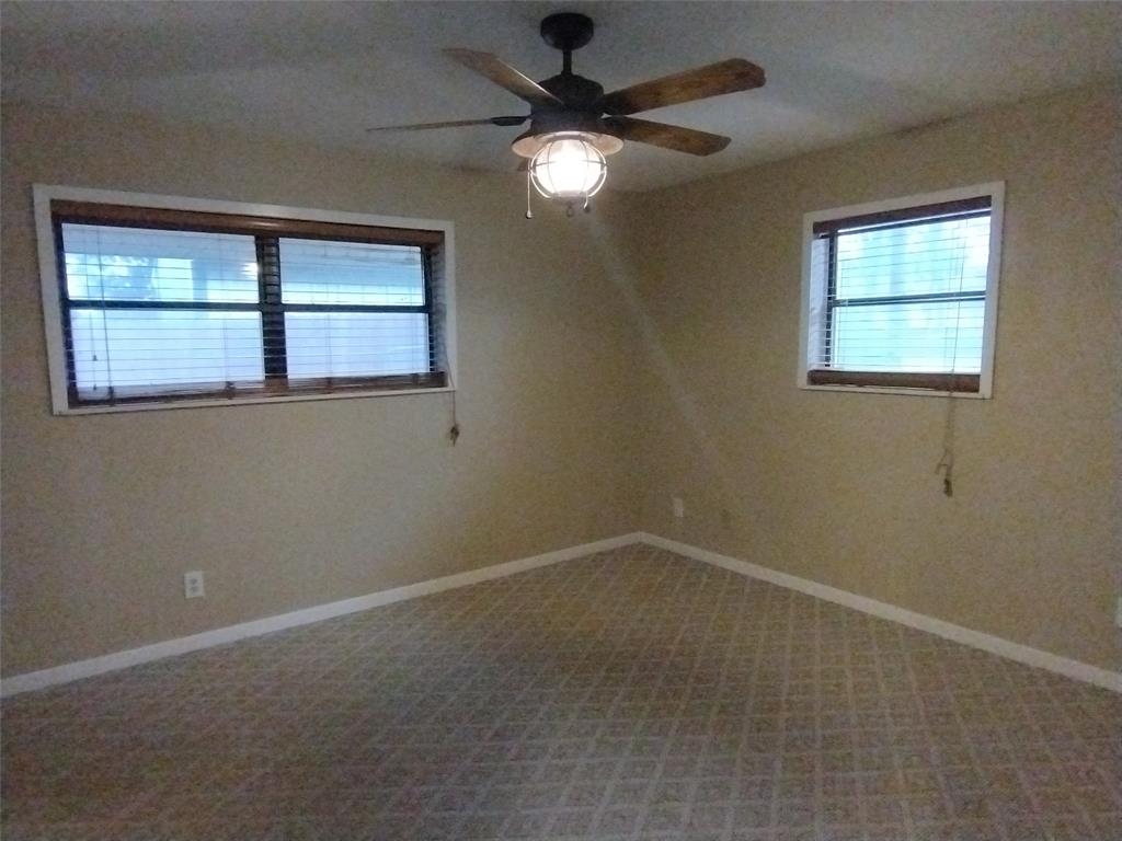 201 N Oak Acres Drive Property Photo 27