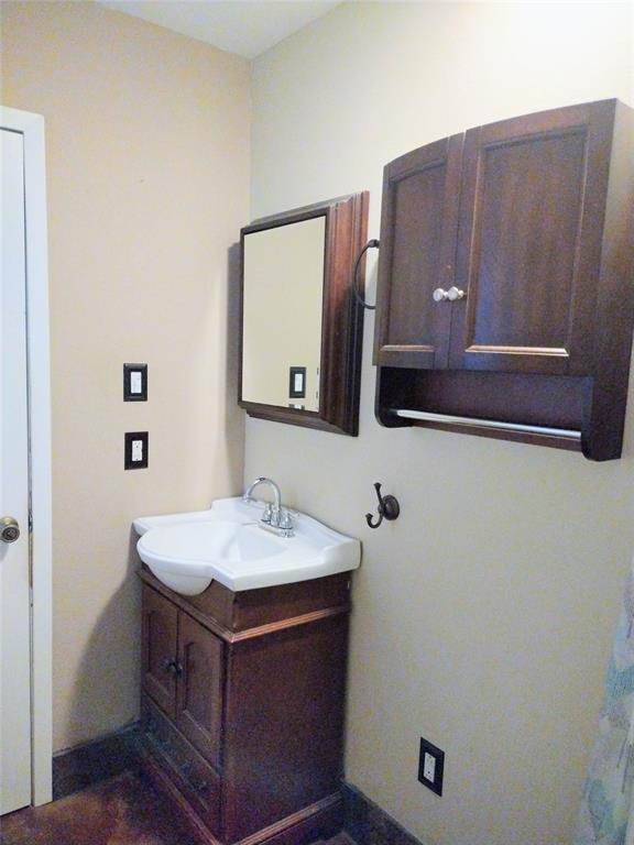 201 N Oak Acres Drive Property Photo 31