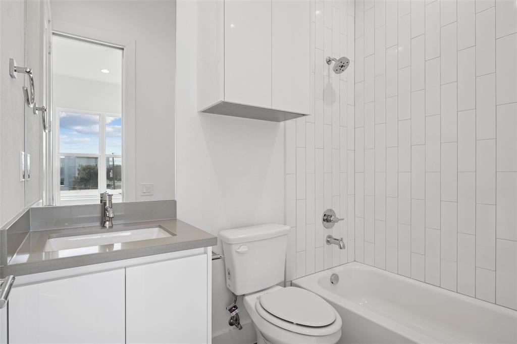 3064 Chimes Street Property Photo 24